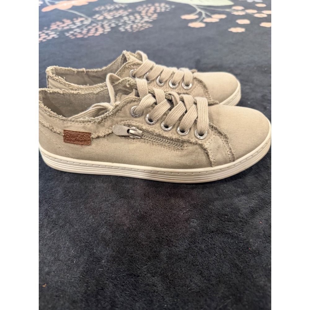 Blowfish Malibu Womens Khaki Tan Distressed Canvas Side Zip Sneakers Size 6